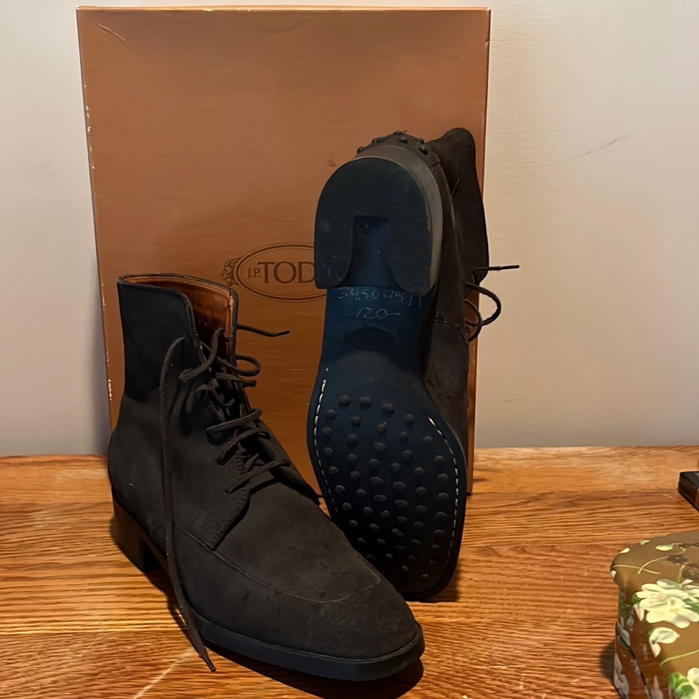 JP TOD’S suede boot